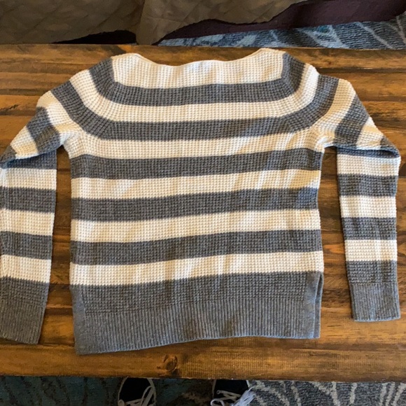 Grey striped sweater - Picture 2 of 4